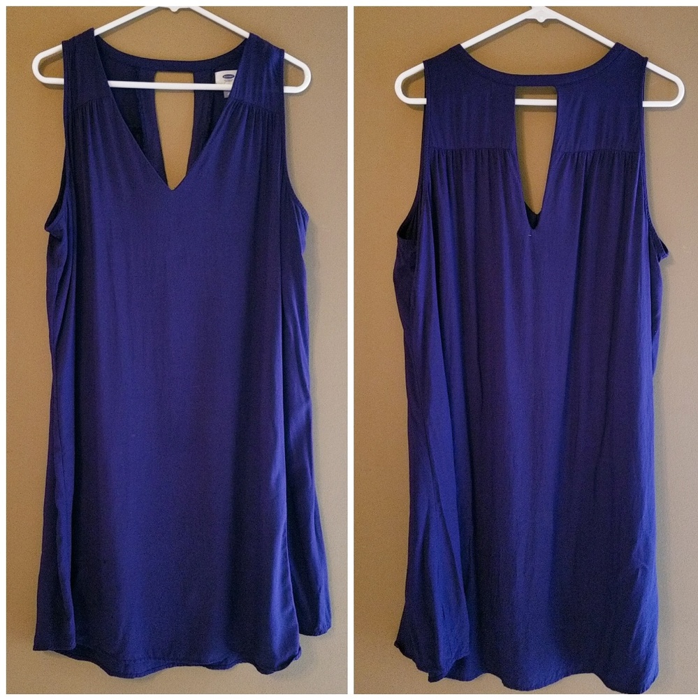 Old Navy keyhole back sleeveless dress in navy